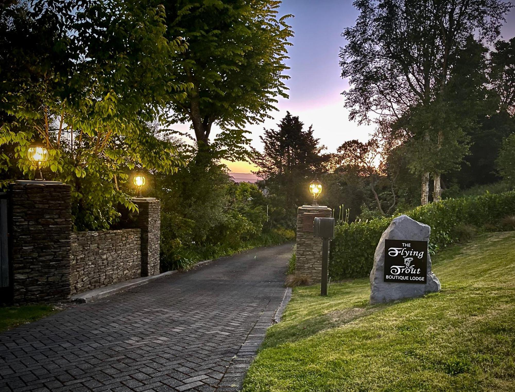 The Flying Trout Boutique Lodge Taupo Kültér fotó